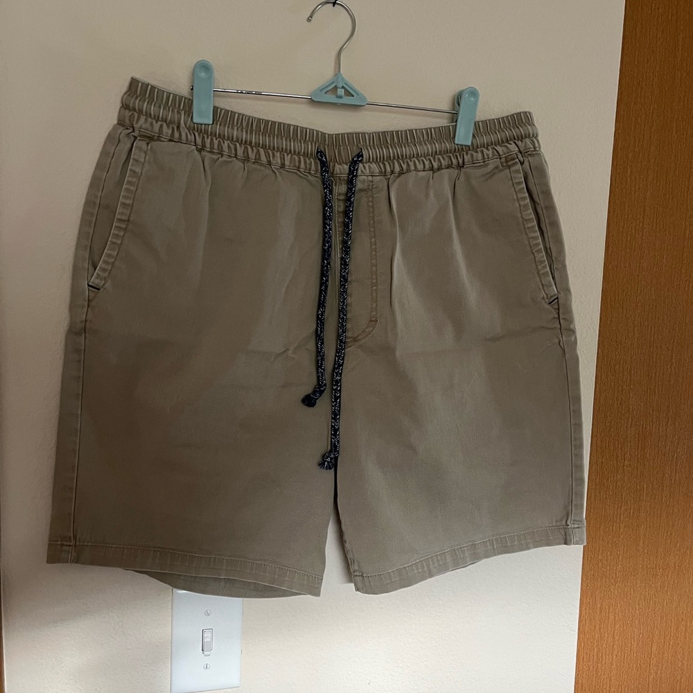 Pacsun Mens Kaki Shorts Size L